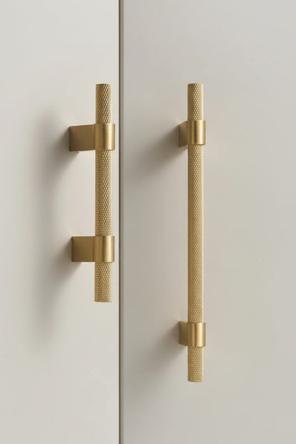 Magno T-Bar – Brushed Brass