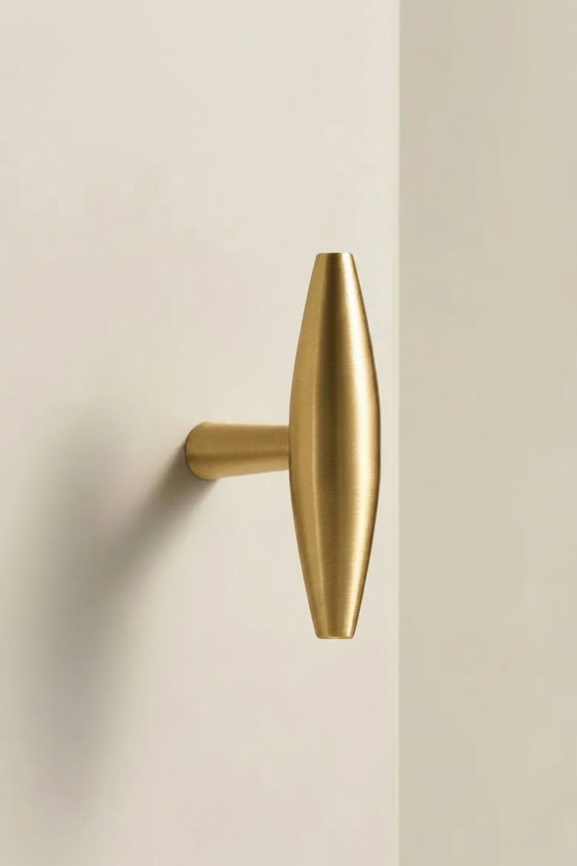 Holm T-Bar – Brushed Brass