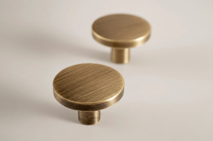 Valen Aged Brass Knob