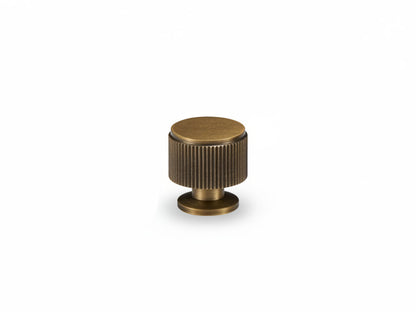 Solen Knob – Aged Brass