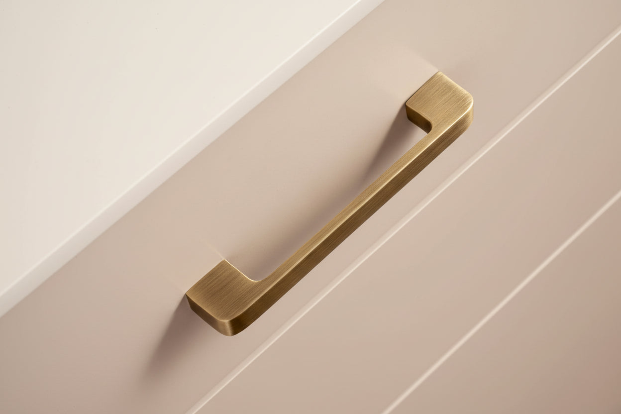 Valen Aged Brass Handle