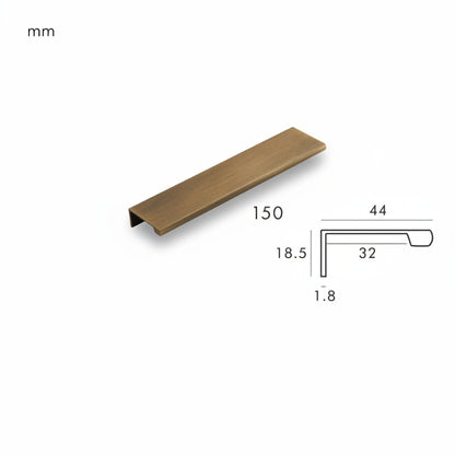 Rune Lip Pull